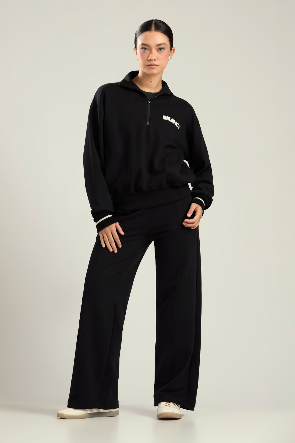 CALÇA MOLETOM WIDE BALANCE PRETO