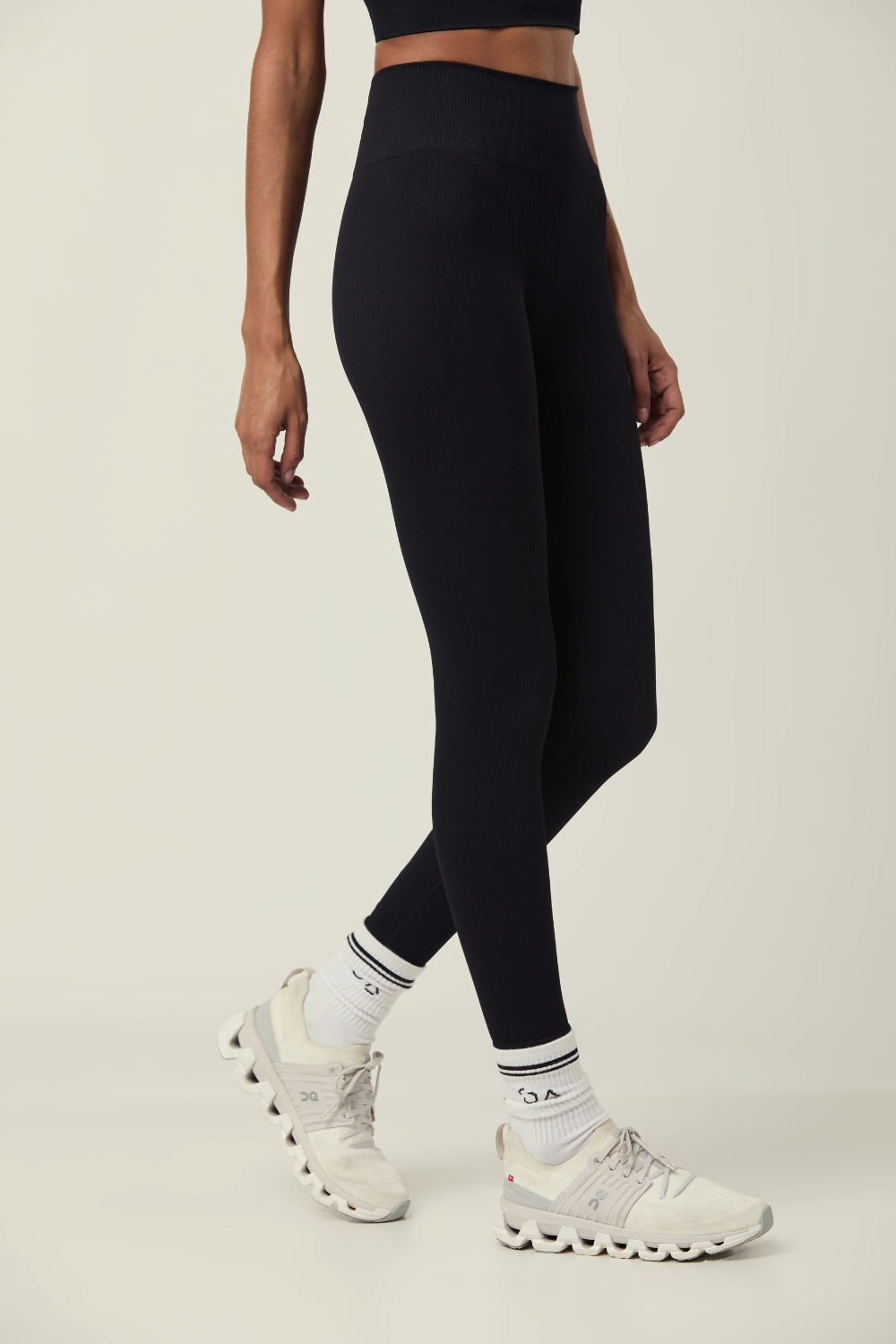 LEGGING REGULAR FLOW SEM COSTURA PRETO