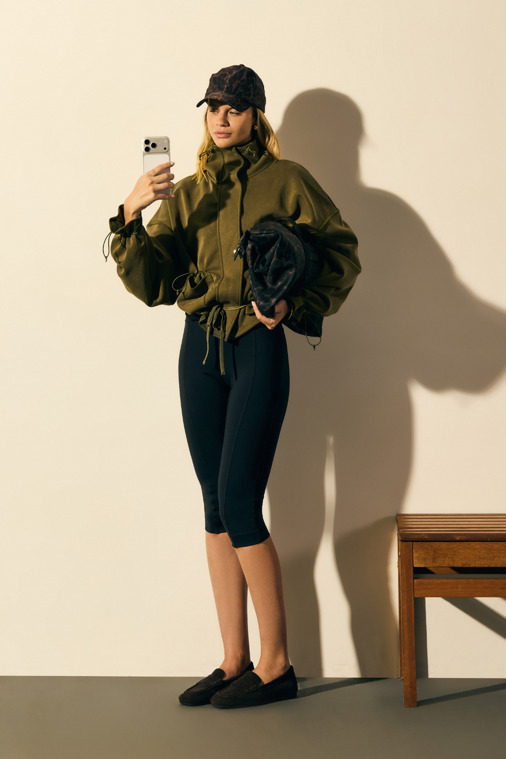 LEGGING CAPRI NEW ESSENTIALS PRETO