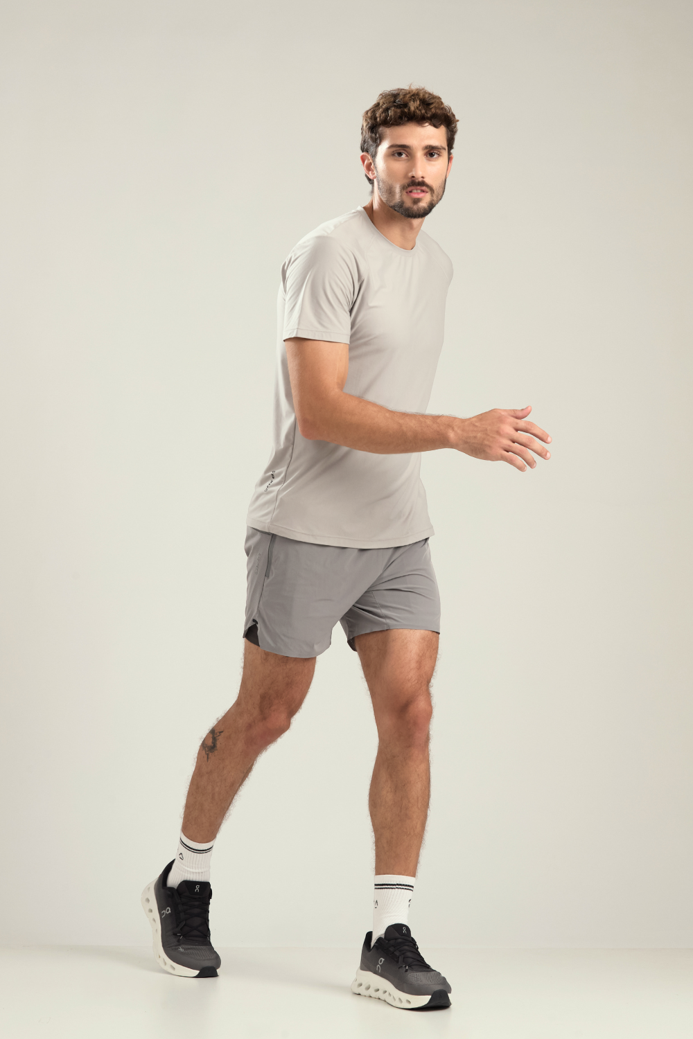 CAMISETA POLIAMIDA PEACH TOUCH CINZA CLARO