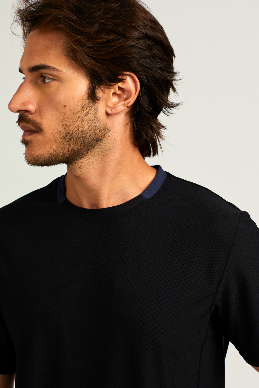 CAMISETA POLIAMIDA SIDE CUT PRETO