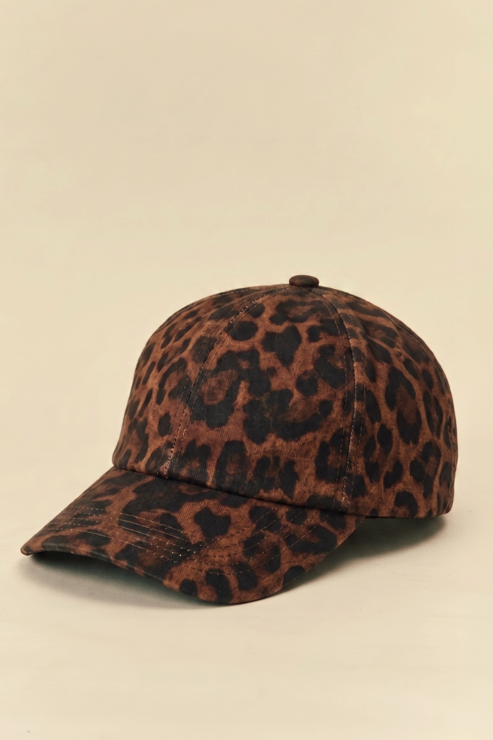 BONÉ ANIMAL PRINT BRINDE CHOCOLATE