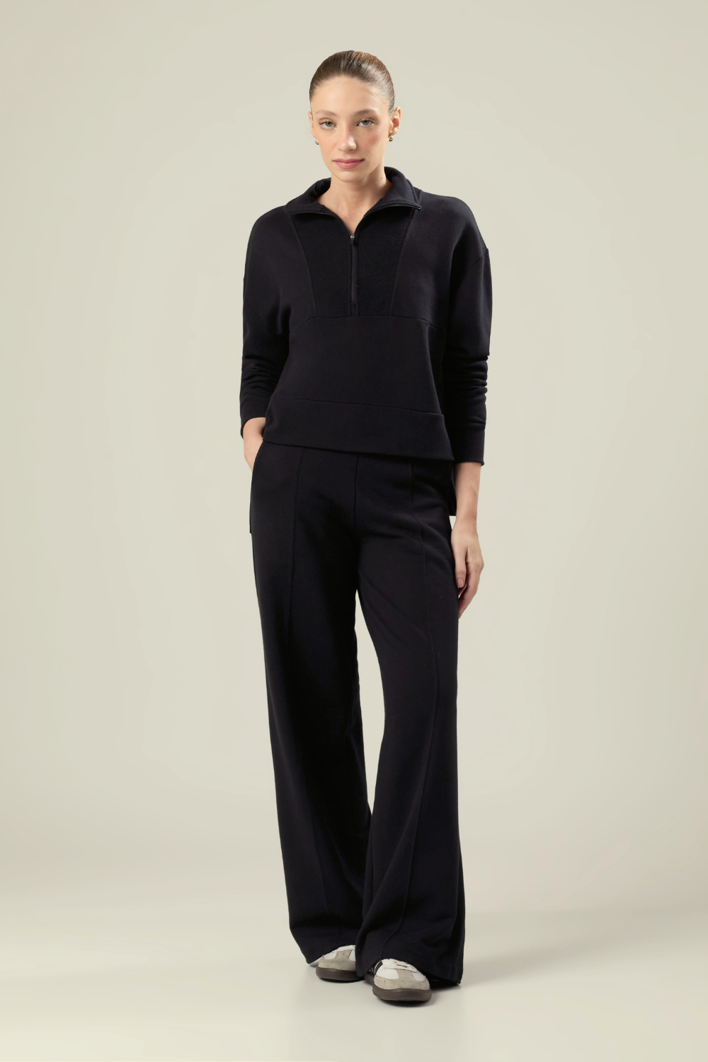 CALÇA MOLETOM WIDE BALANCE PRETO