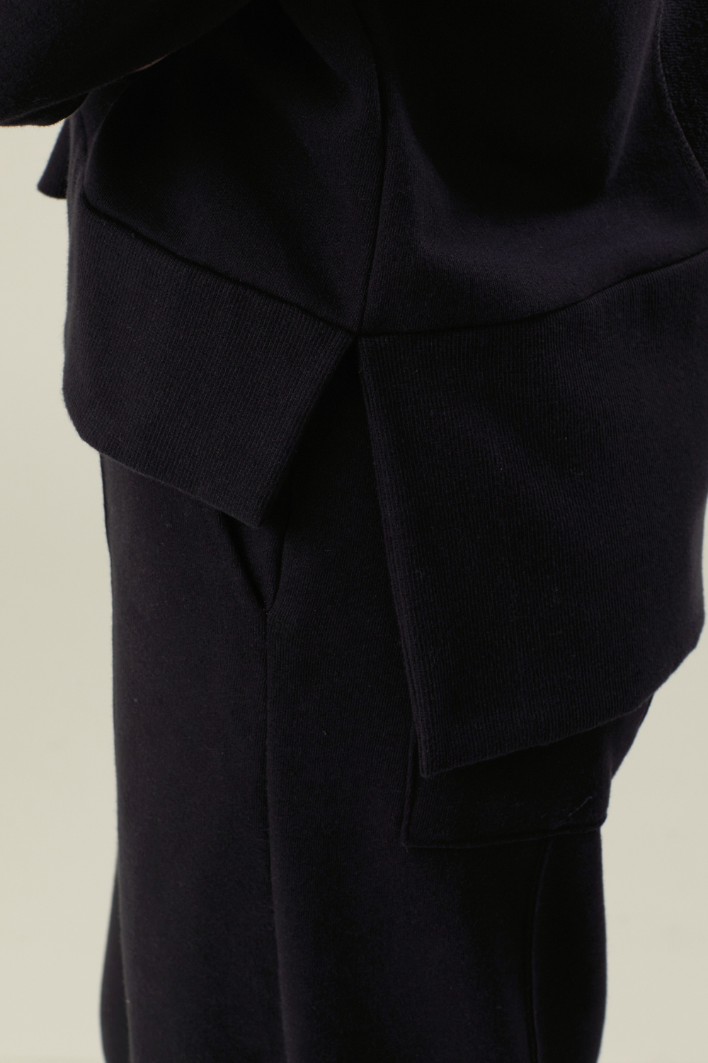 CALÇA MOLETOM WIDE BALANCE PRETO