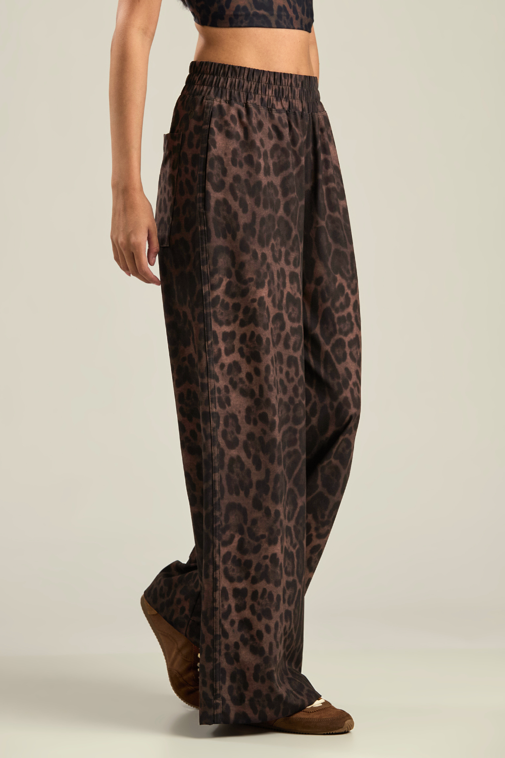 CALÇA WIDE ANIMAL PRINT CHOCOLATE