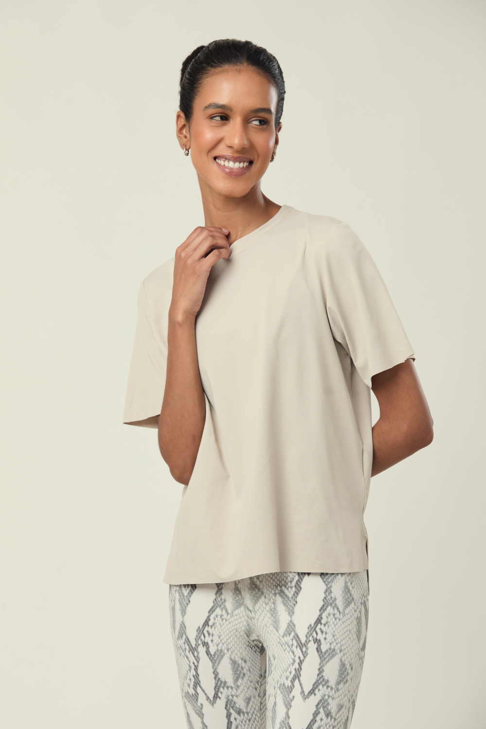 CAMISETA BASIC BREATHE PANNA COTTA