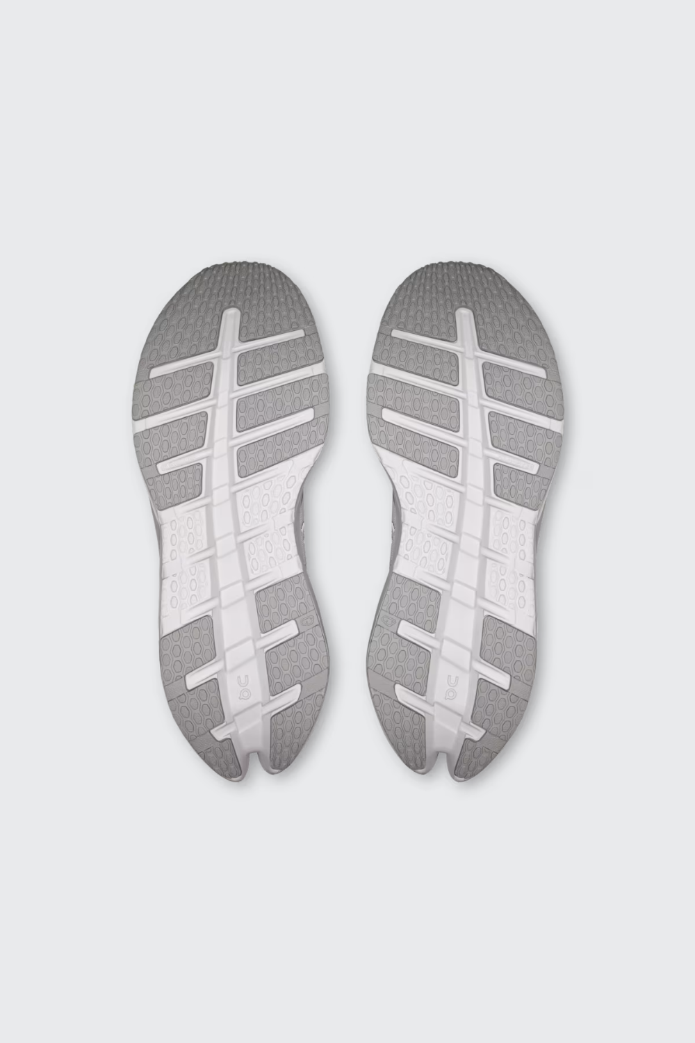 TÊNIS ON RUNNING CLOUDRUNNER 3 MASCULINO GLACIER | ALLOY