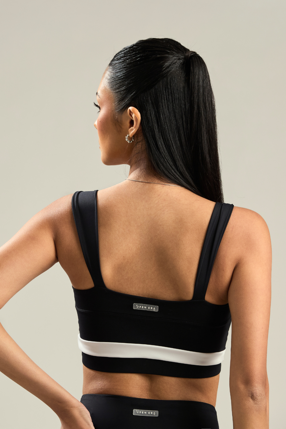 TOP DECOTE MEIA TAÇA DUALITÉ PRETO