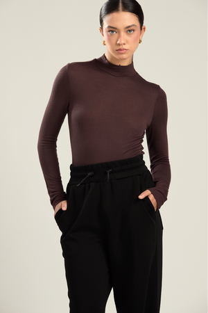 BLUSA MANGA LONGA GOLA ALTA COFFEE