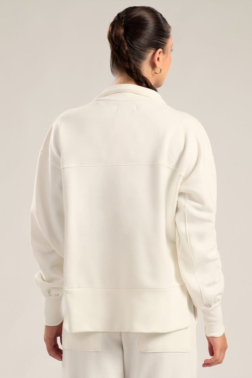 OFF WHITE