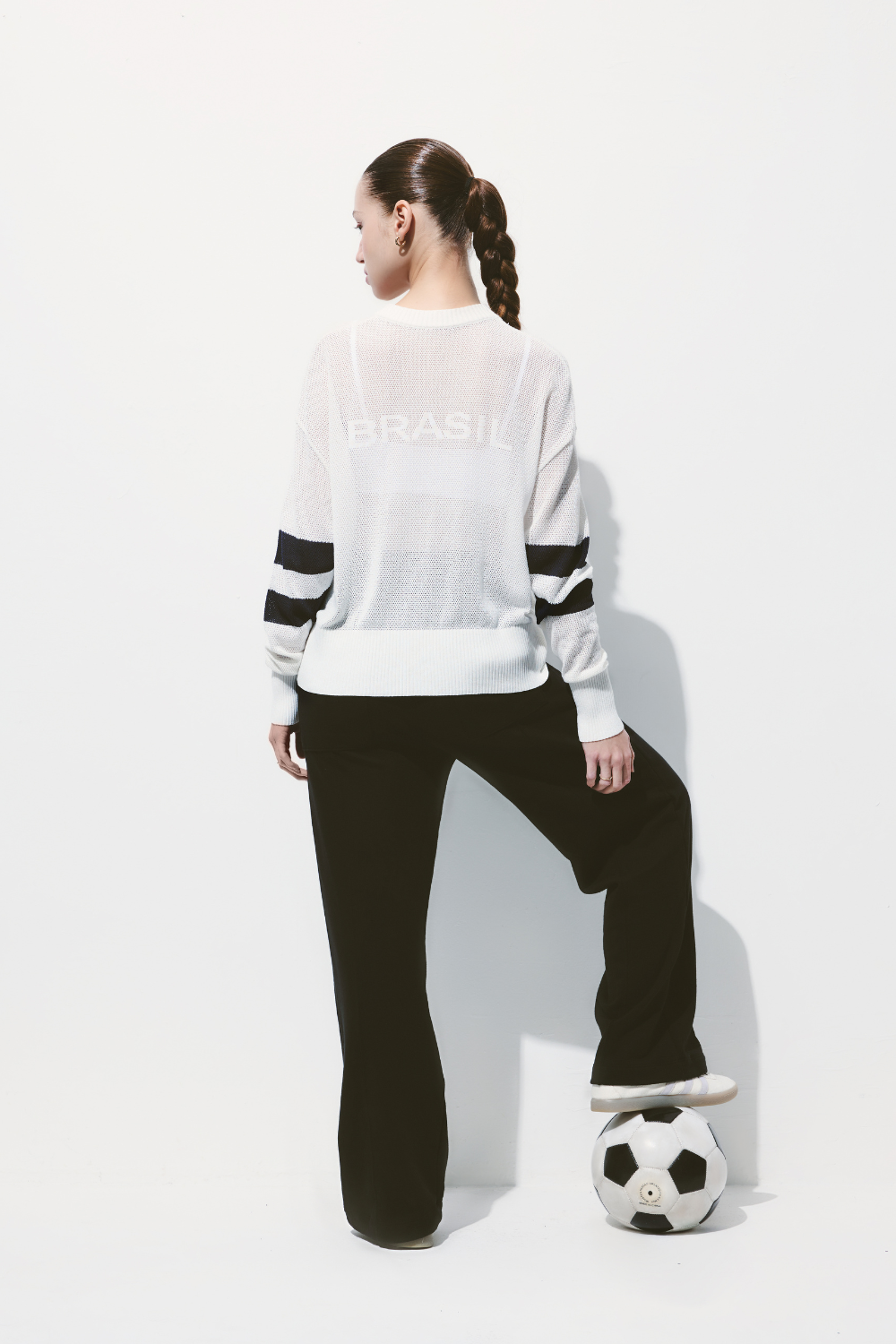 OFF WHITE